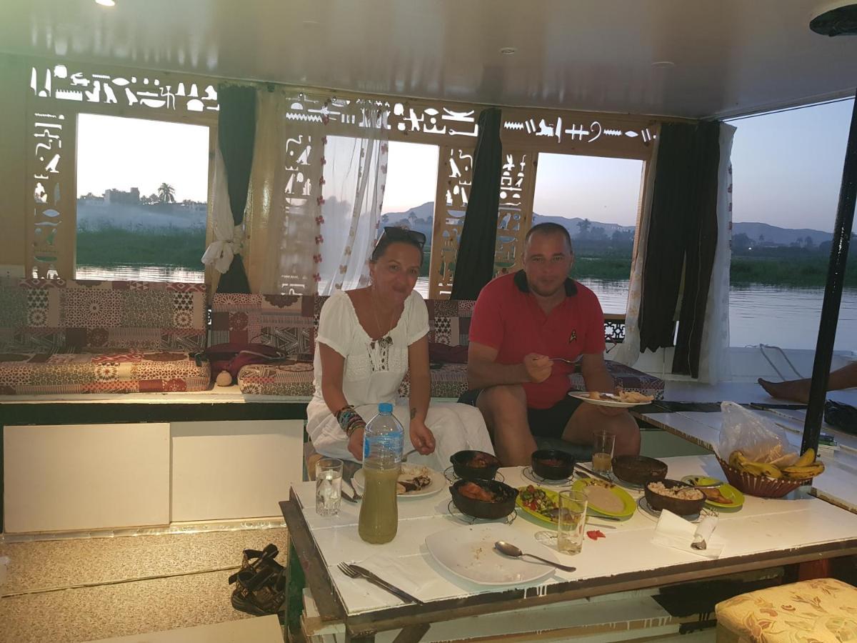 Nile Sunrise Felucca Boat Private Rental Луксор Екстер'єр фото