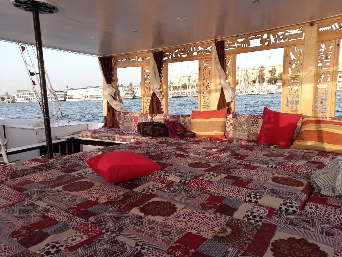 Nile Sunrise Felucca Boat Private Rental Луксор Екстер'єр фото