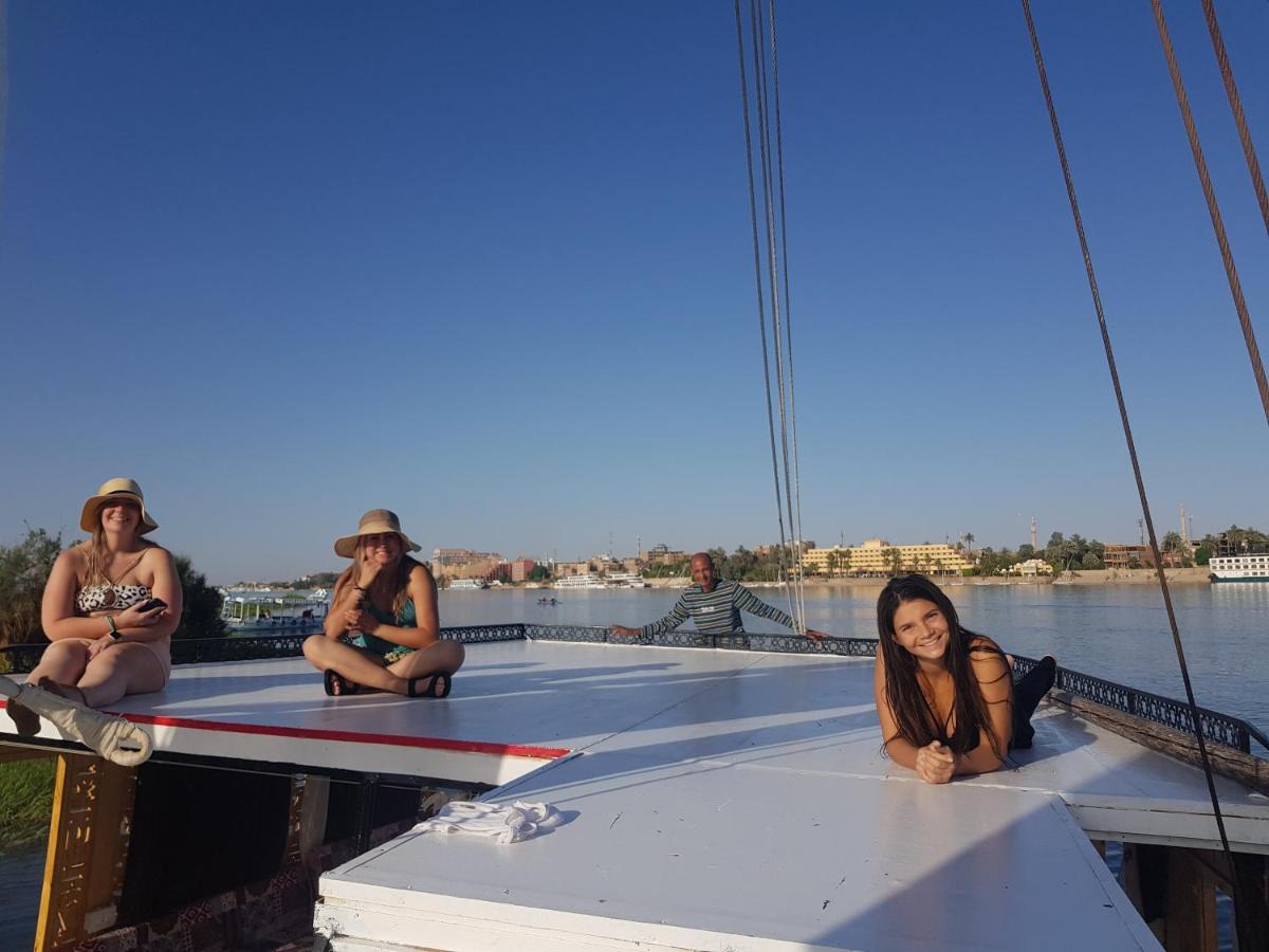 Nile Sunrise Felucca Boat Private Rental Луксор Екстер'єр фото