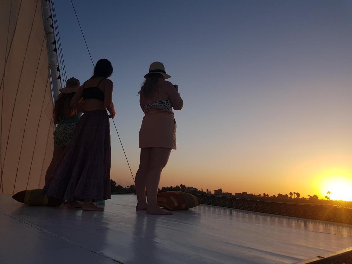 Nile Sunrise Felucca Boat Private Rental Луксор Екстер'єр фото