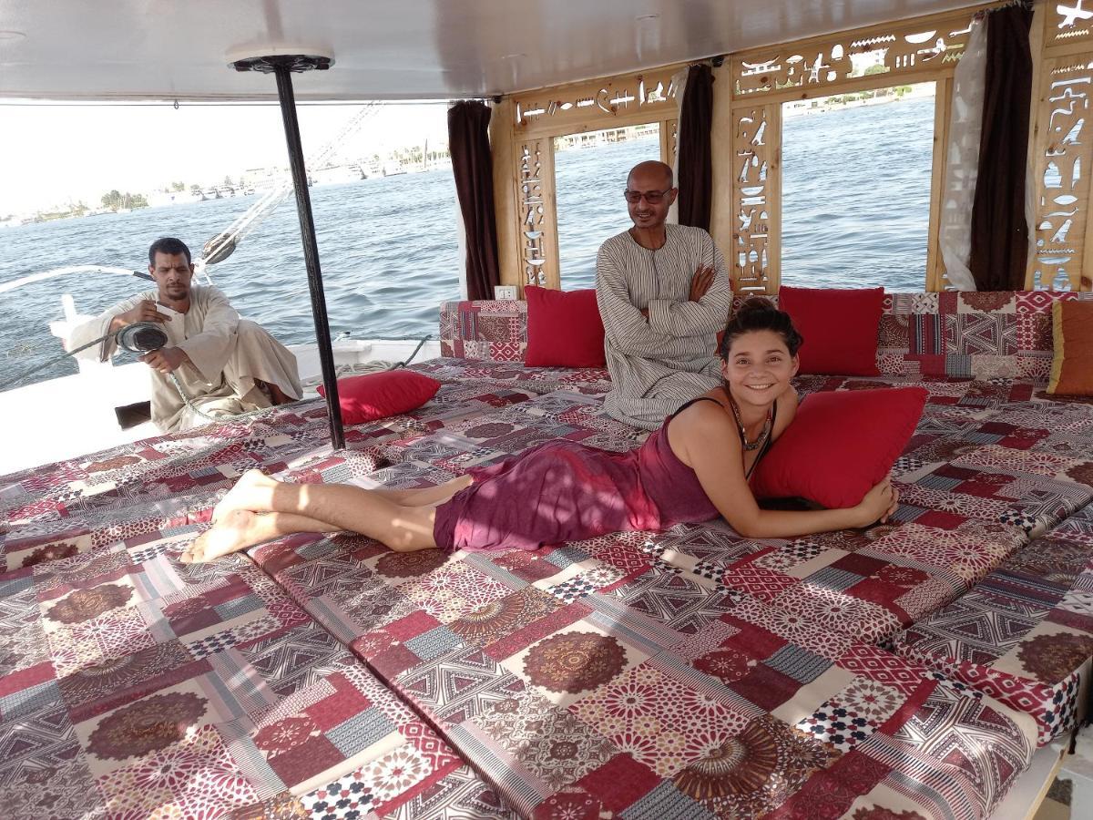 Nile Sunrise Felucca Boat Private Rental Луксор Екстер'єр фото