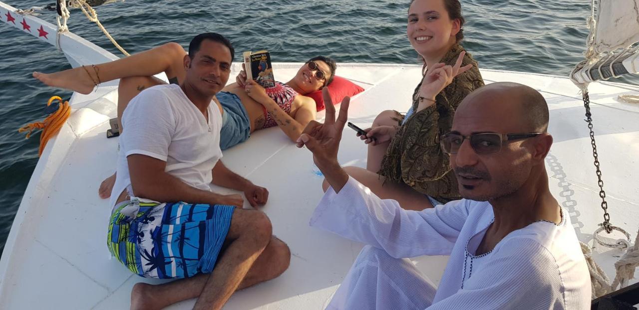 Nile Sunrise Felucca Boat Private Rental Луксор Екстер'єр фото