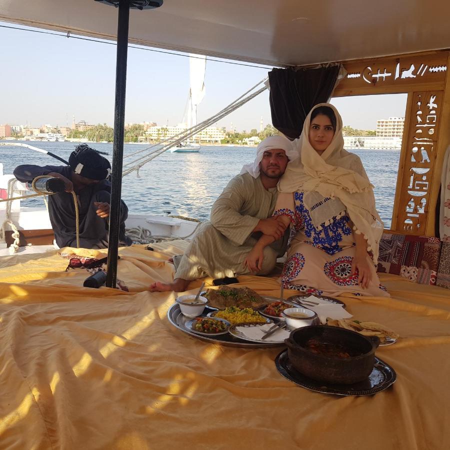 Nile Sunrise Felucca Boat Private Rental Луксор Екстер'єр фото