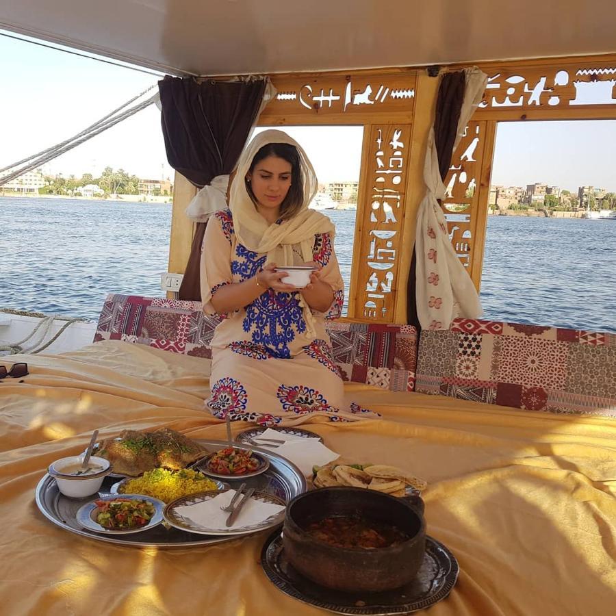 Nile Sunrise Felucca Boat Private Rental Луксор Екстер'єр фото